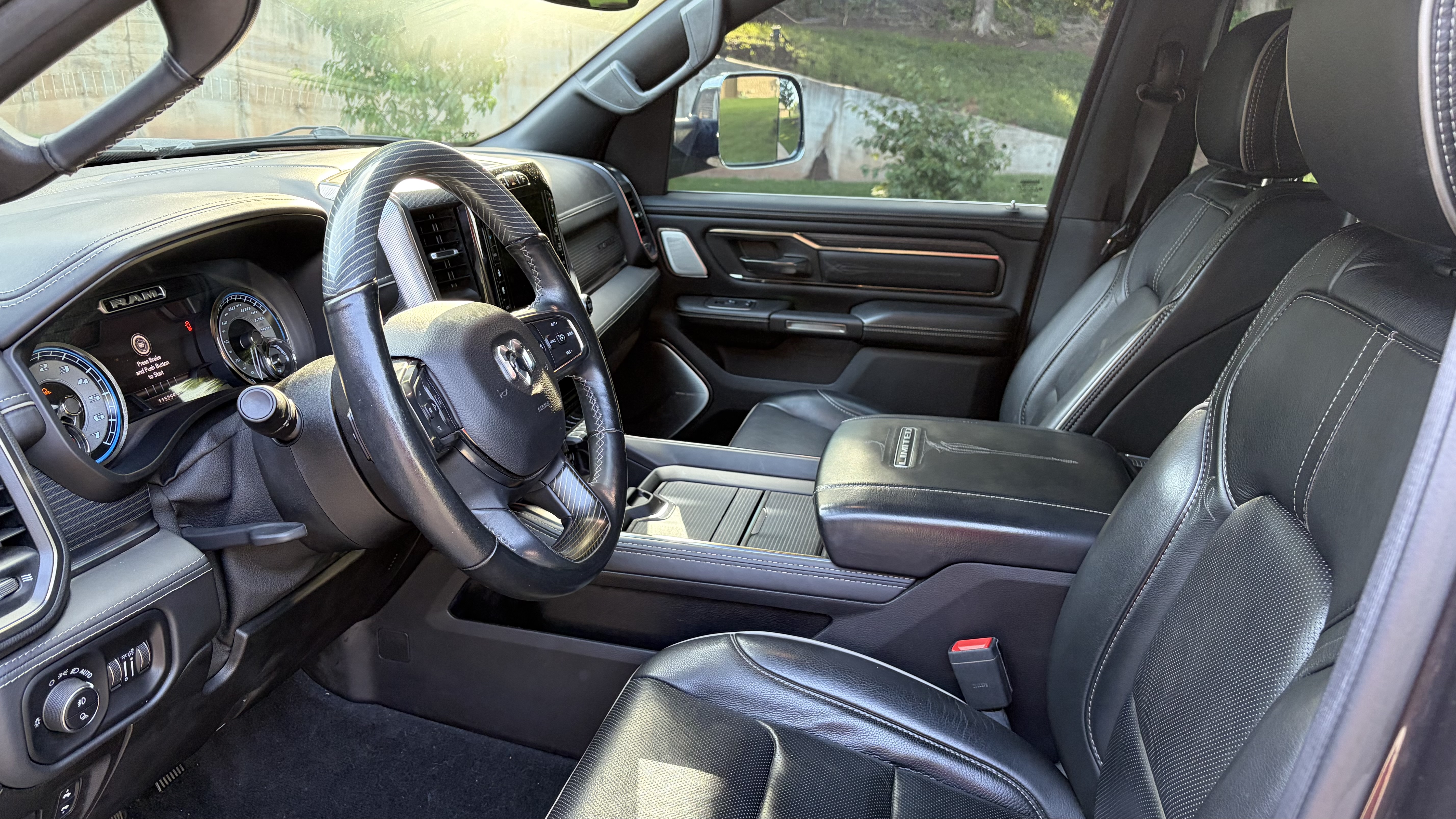 Used 2019 RAM 1500 Limited AWD/4WD image 11