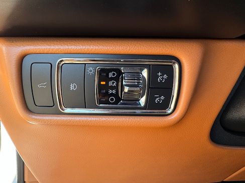 Used 2023 Lincoln Aviator Black Label w/ Dynamic Handling Package image 17