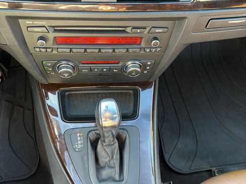 Used 2012 BMW 328i Convertible image 12