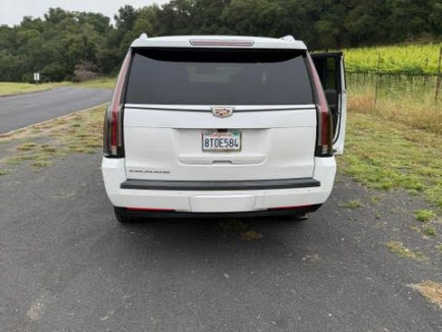 Used 2018 Cadillac Escalade ESV Platinum AWD/4WD image 6