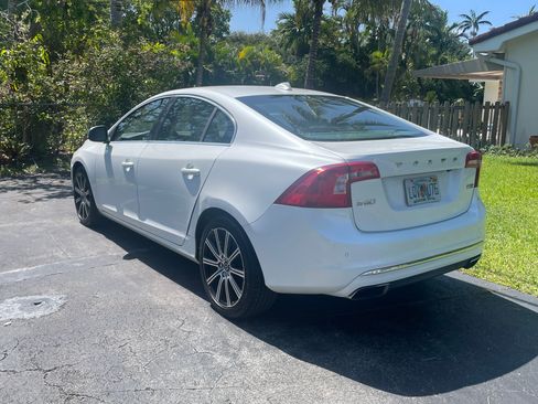 Used 2017 Volvo S60 T5 Inscription FWD image 8