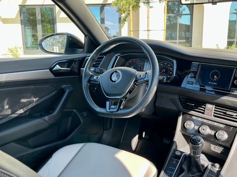 Used 2021 Volkswagen Jetta R-Line image 14