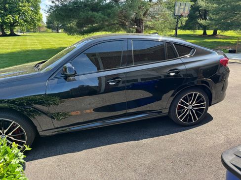 Used 2023 BMW X6 xDrive40i w/ M Sport Package AWD/4WD image 2