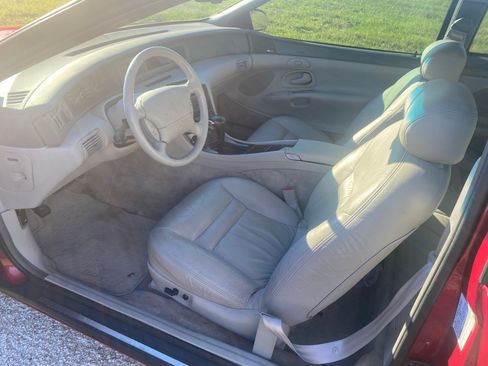 Used 1995 Lincoln Mark VIII image 5