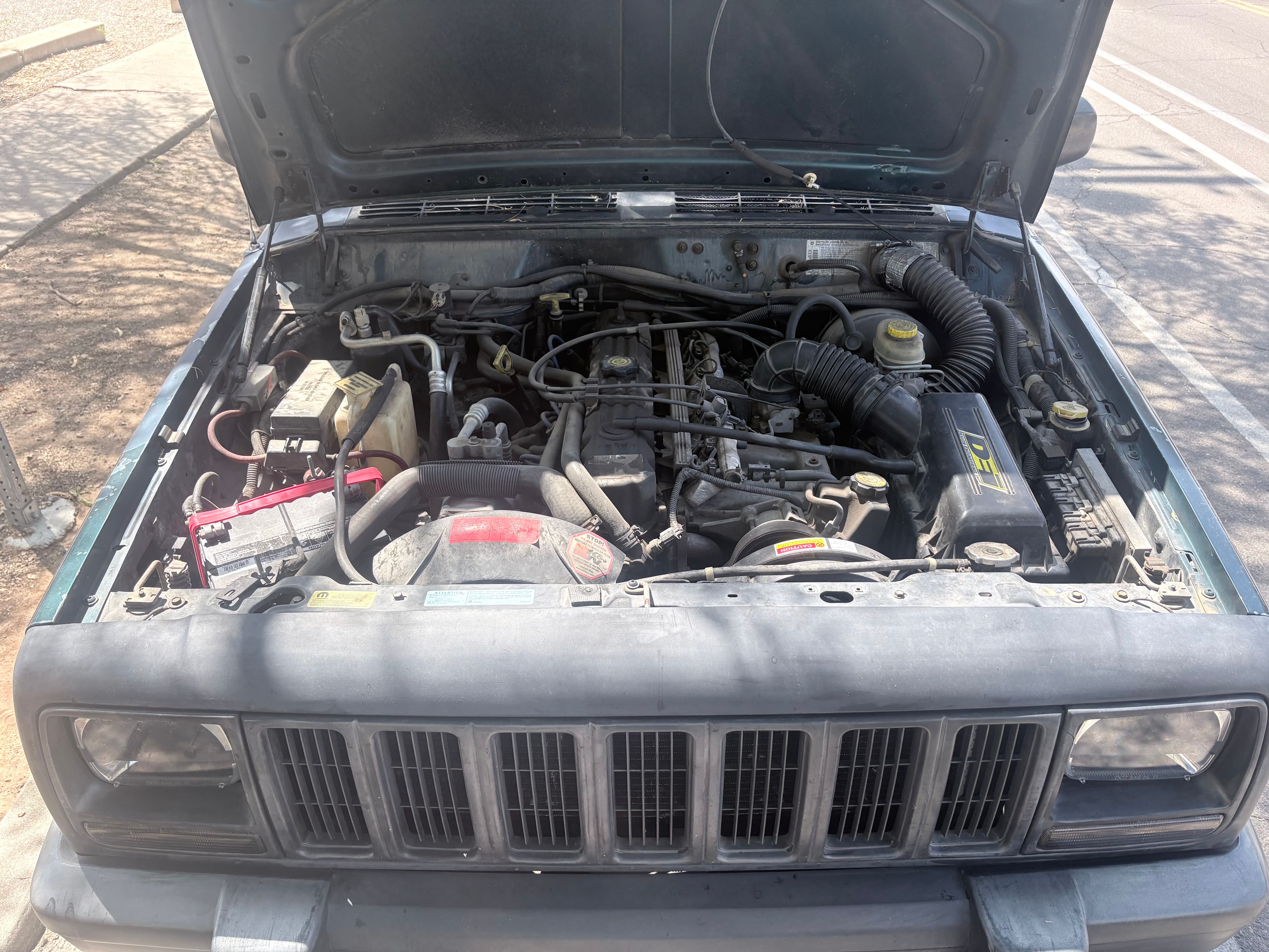 Used 1997 Jeep Cherokee SE RWD image 10