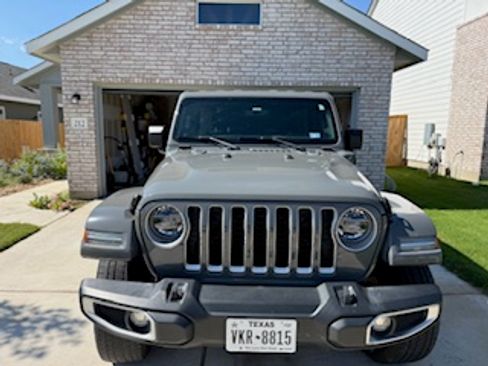 Used 2021 Jeep Wrangler Unlimited Sahara image 4