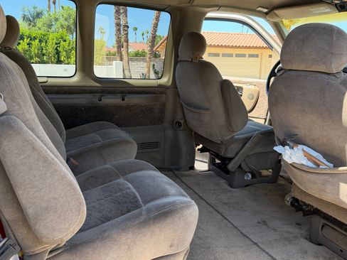 Used 2002 Chevrolet Express 1500 LT RWD image 11