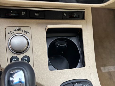 Used 2015 Lexus ES 300h image 8