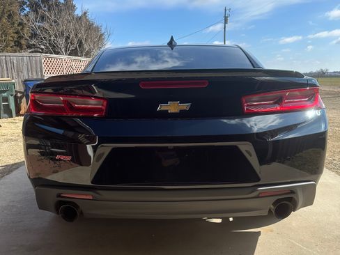 Used 2016 Chevrolet Camaro LT w/ RS Package image 10