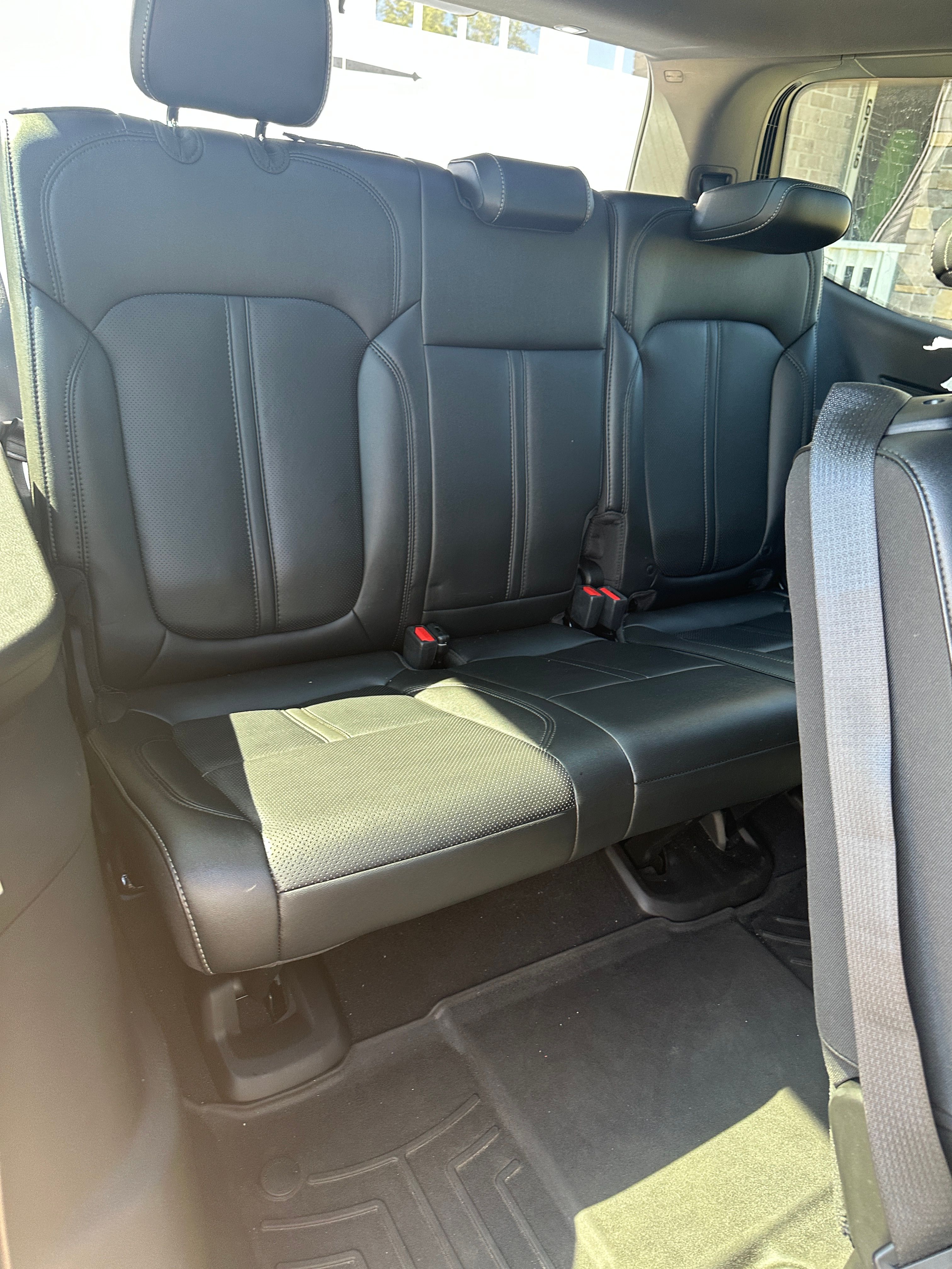 Used 2024 Jeep Wagoneer 4WD w/ Premium Group I image 6