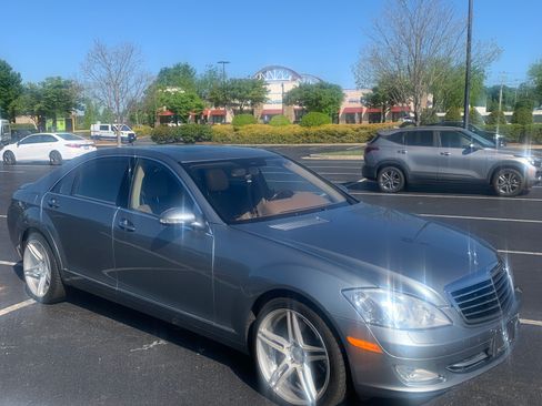 Used 2007 Mercedes-Benz S 550 4MATIC image 2