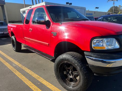 Used 2002 Ford F150 2WD SuperCab image 1