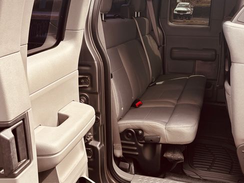 Used 2007 Ford F150 XLT image 8