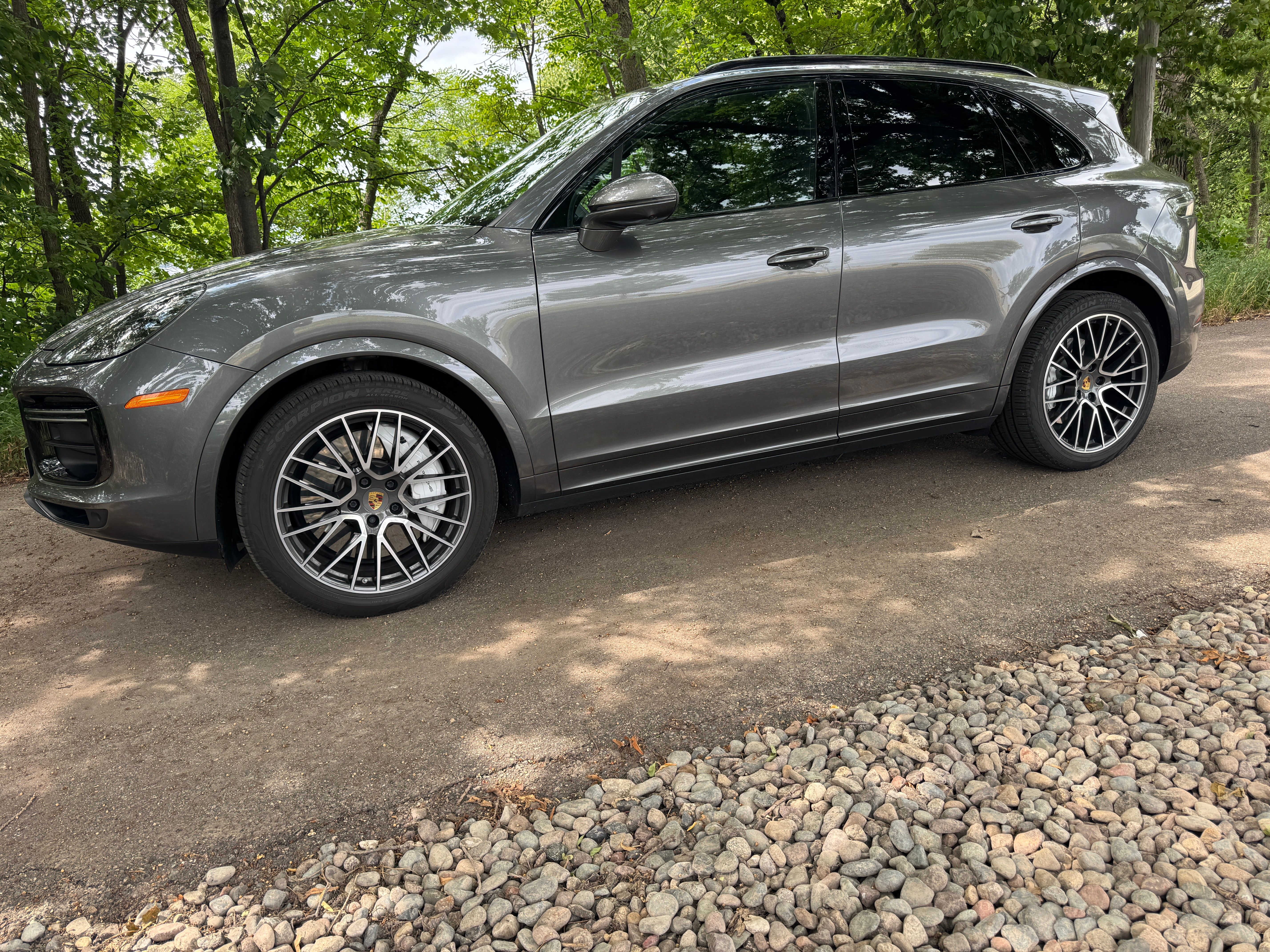 Used 2020 Porsche Cayenne Turbo AWD/4WD image 1