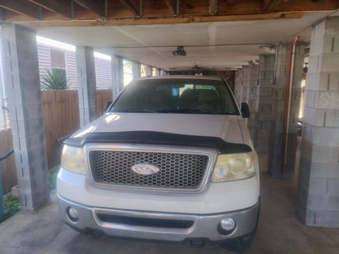 Used 2007 Ford F150 XLT image 1