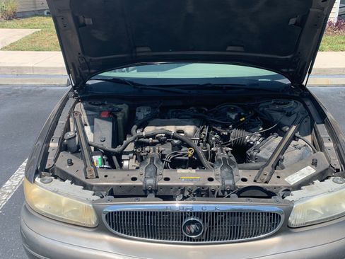 Used 2002 Buick Century Custom FWD image 1