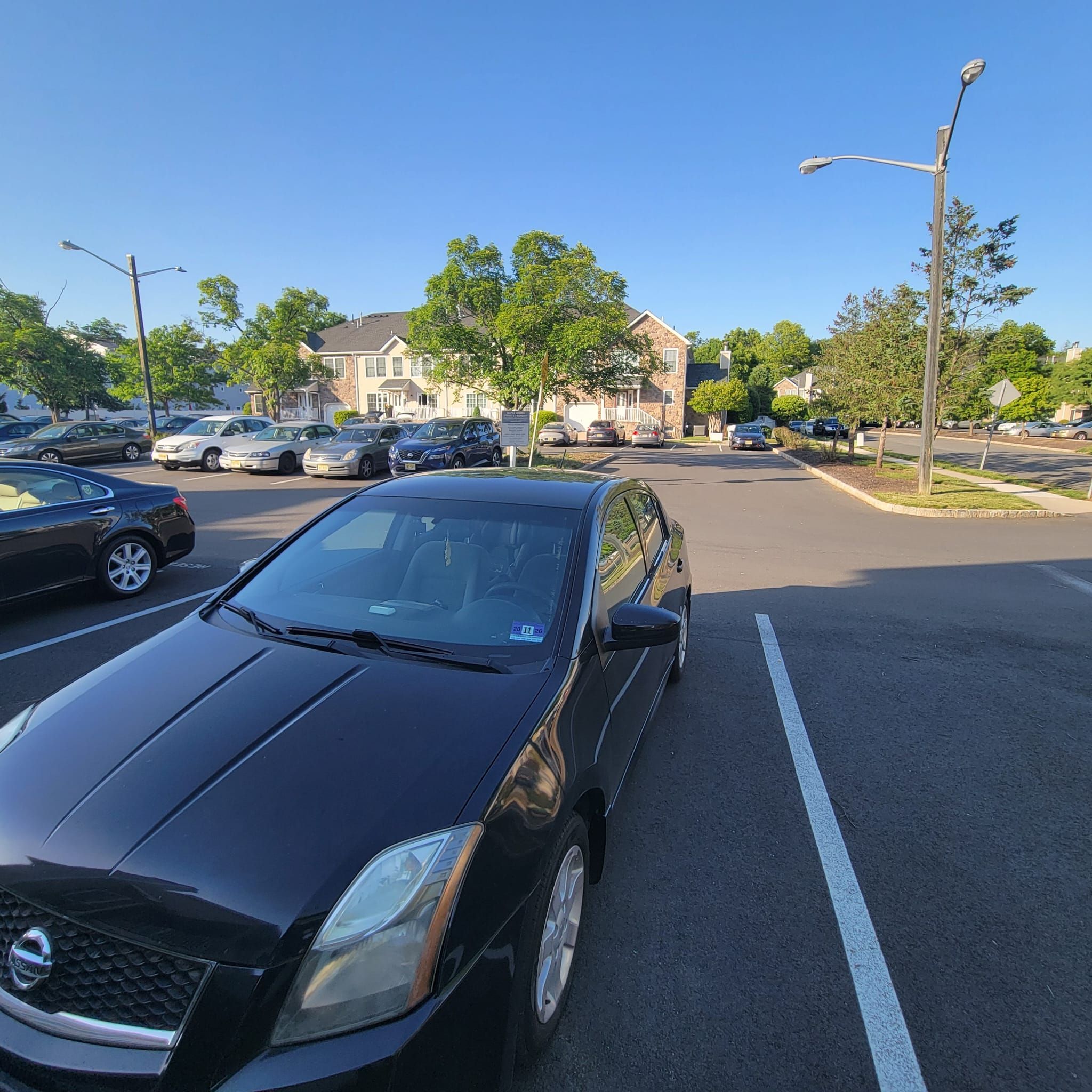 Used 2010 Nissan Sentra 2.0 SR FWD image 1