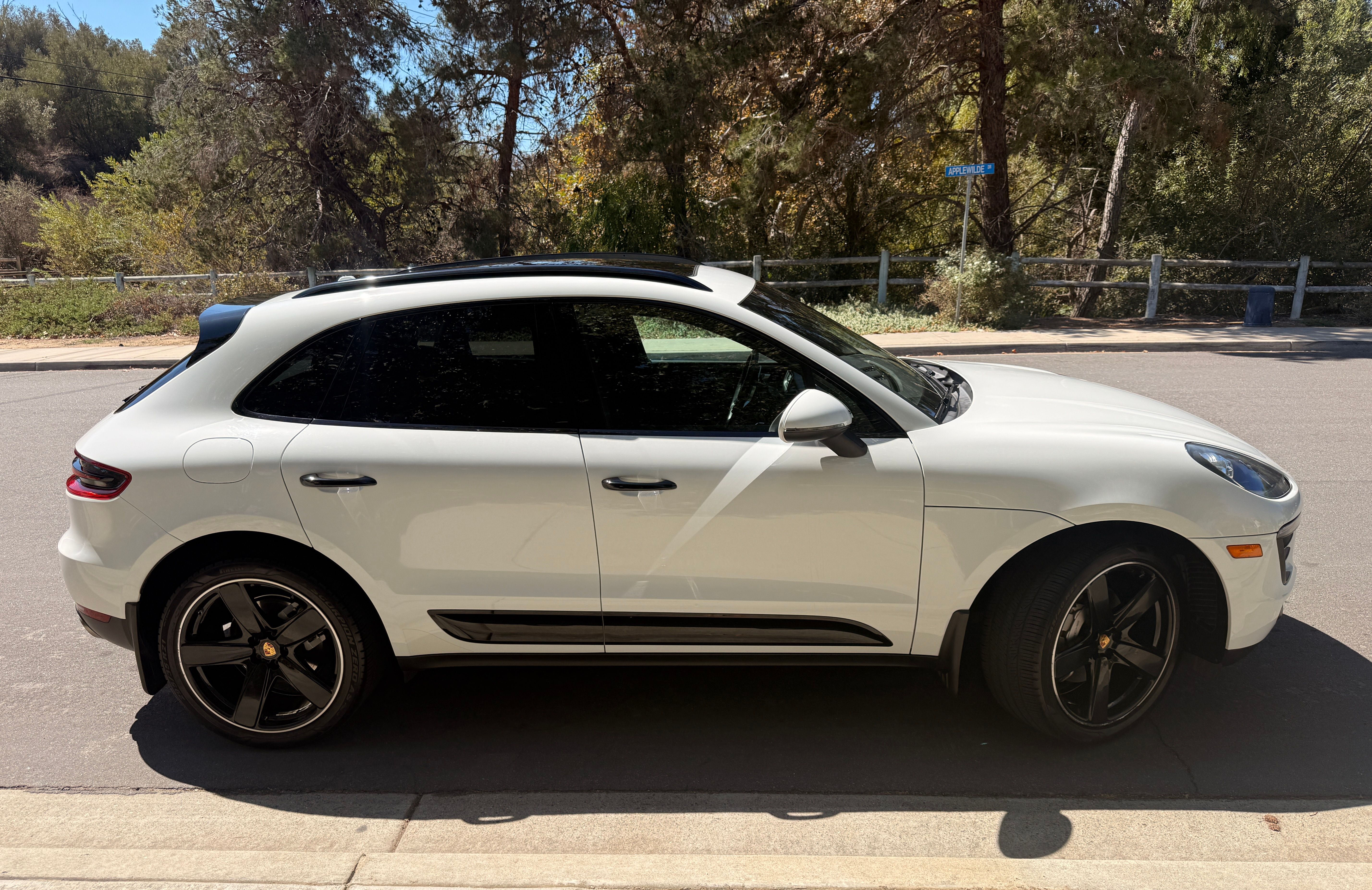 Used 2018 Porsche Macan S AWD/4WD image 6