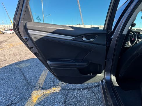 Used 2018 Honda Civic EX-L image 21