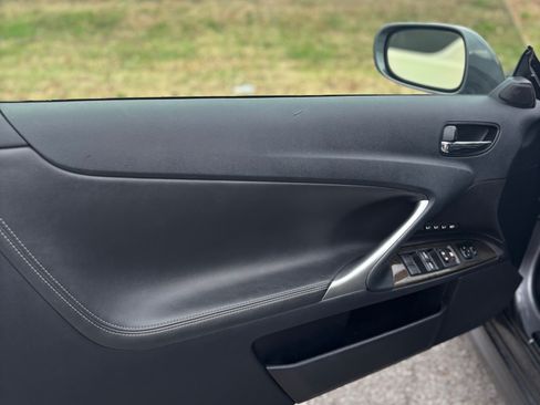 Used 2012 Lexus IS 250C image 9
