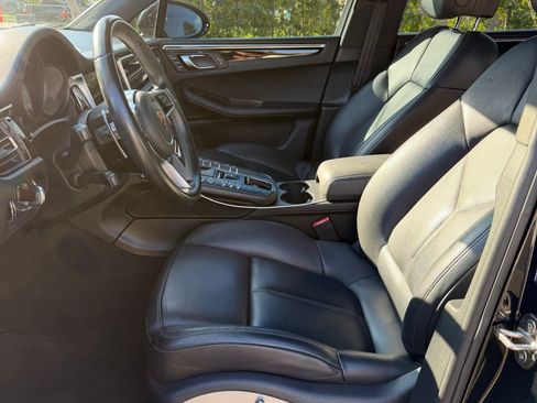 Used 2020 Porsche Macan S image 11