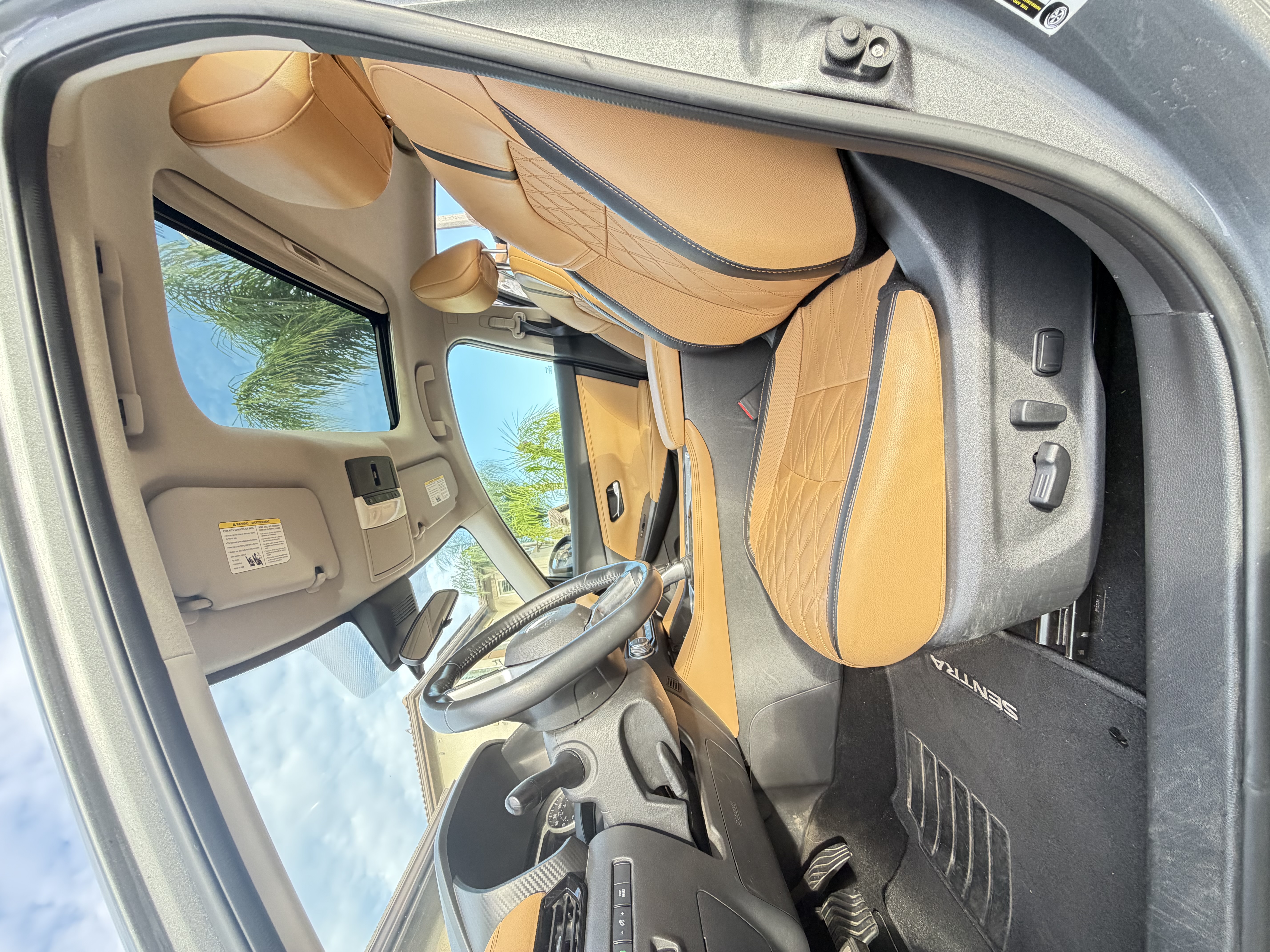 Used 2021 Nissan Sentra SV w/ SV Premium Package FWD image 13