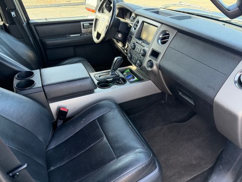Used 2015 Ford Expedition EL XLT w/ Equipment Group 202A image 9
