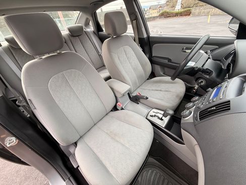 Used 2010 Hyundai Elantra GLS w/ Sunroof Pkg 3 image 24