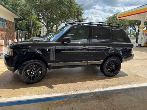 Used 2010 Land Rover Range Rover HSE LUX image 1