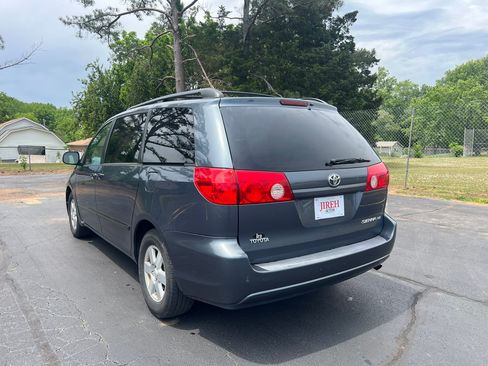 Used 2008 Toyota Sienna FWD image 9