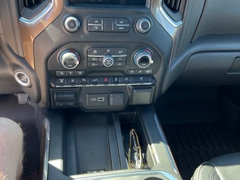 Used 2022 Chevrolet Silverado 3500 High Country w/ Technology Package image 20