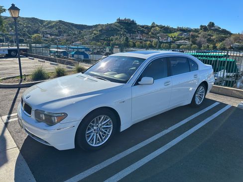 Used 2004 BMW 745Li image 11