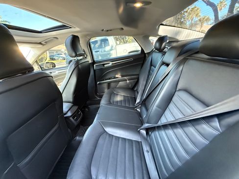 Used 2016 Ford Fusion SE w/ Equipment Group 202A image 13