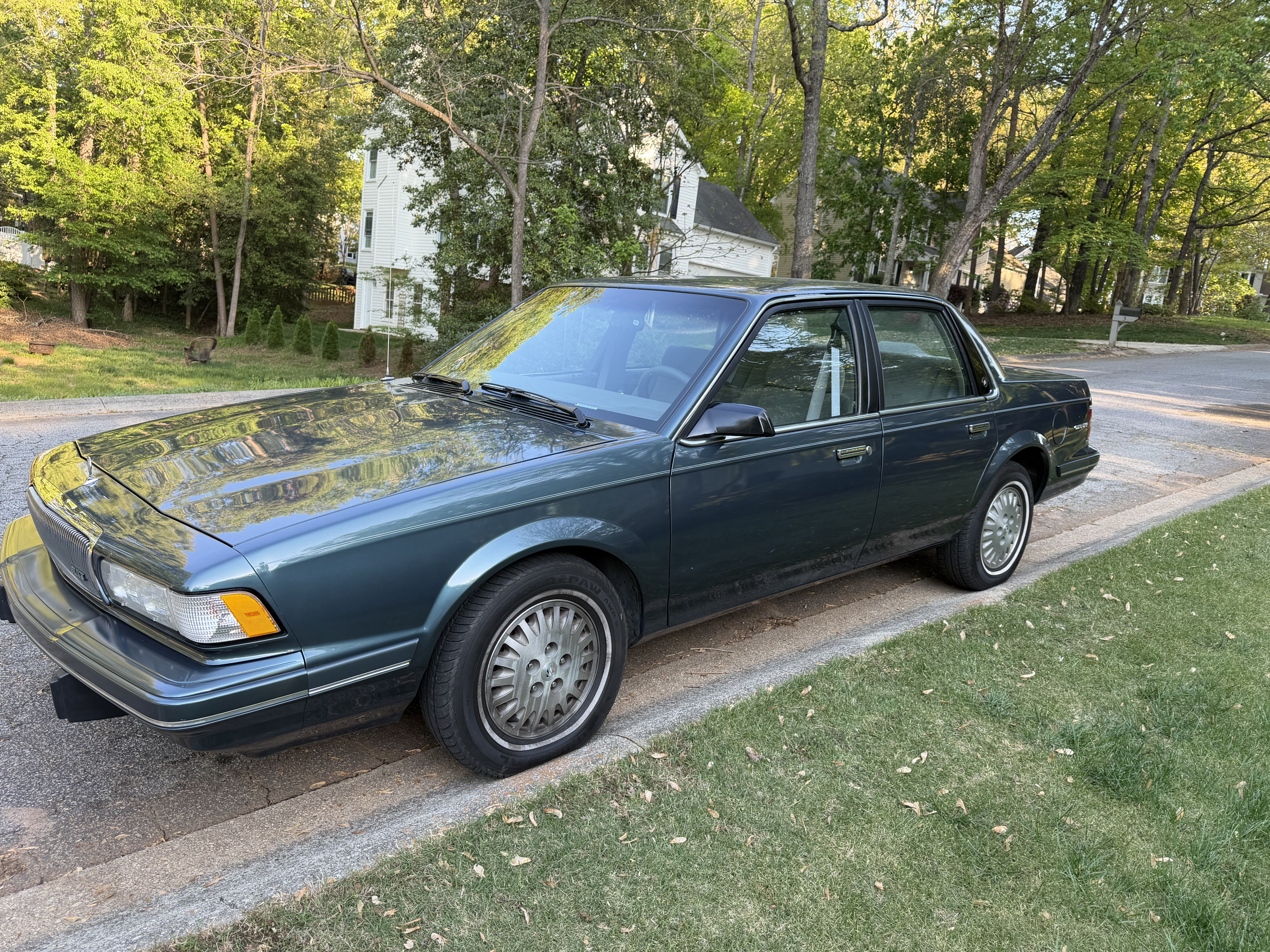 Used 1995 Buick Century Sedan FWD image 4