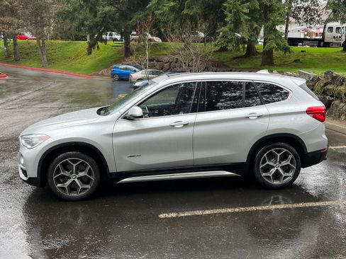 Used 2017 BMW X1 xDrive28i image 1