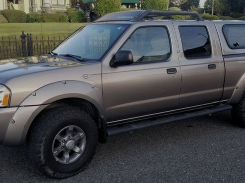 Used 2004 Nissan Frontier XE w/ (PWR) XE Pwr Pkg image 9