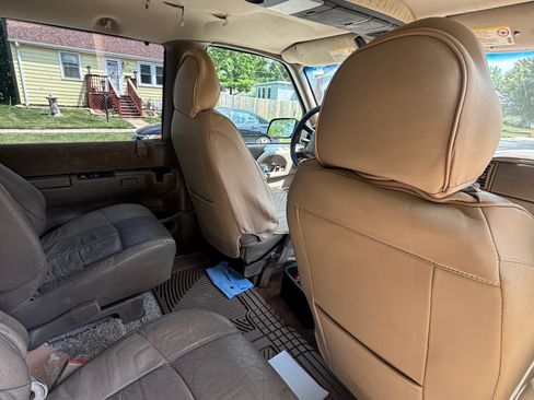 Used 2003 Chevrolet Astro Passenger AWD w/ LT Preferred Equipment Group image 19