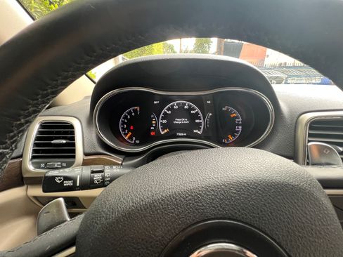 Used 2014 Jeep Grand Cherokee Laredo w/ Quick Order Package 23E image 14