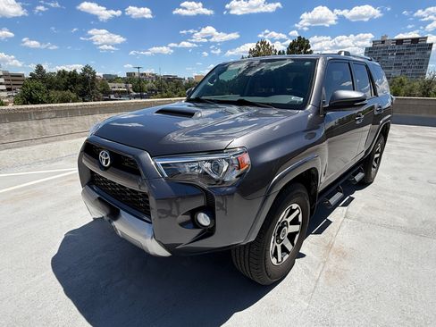 Used 2017 Toyota 4Runner TRD Off-Road Premium AWD/4WD image 10