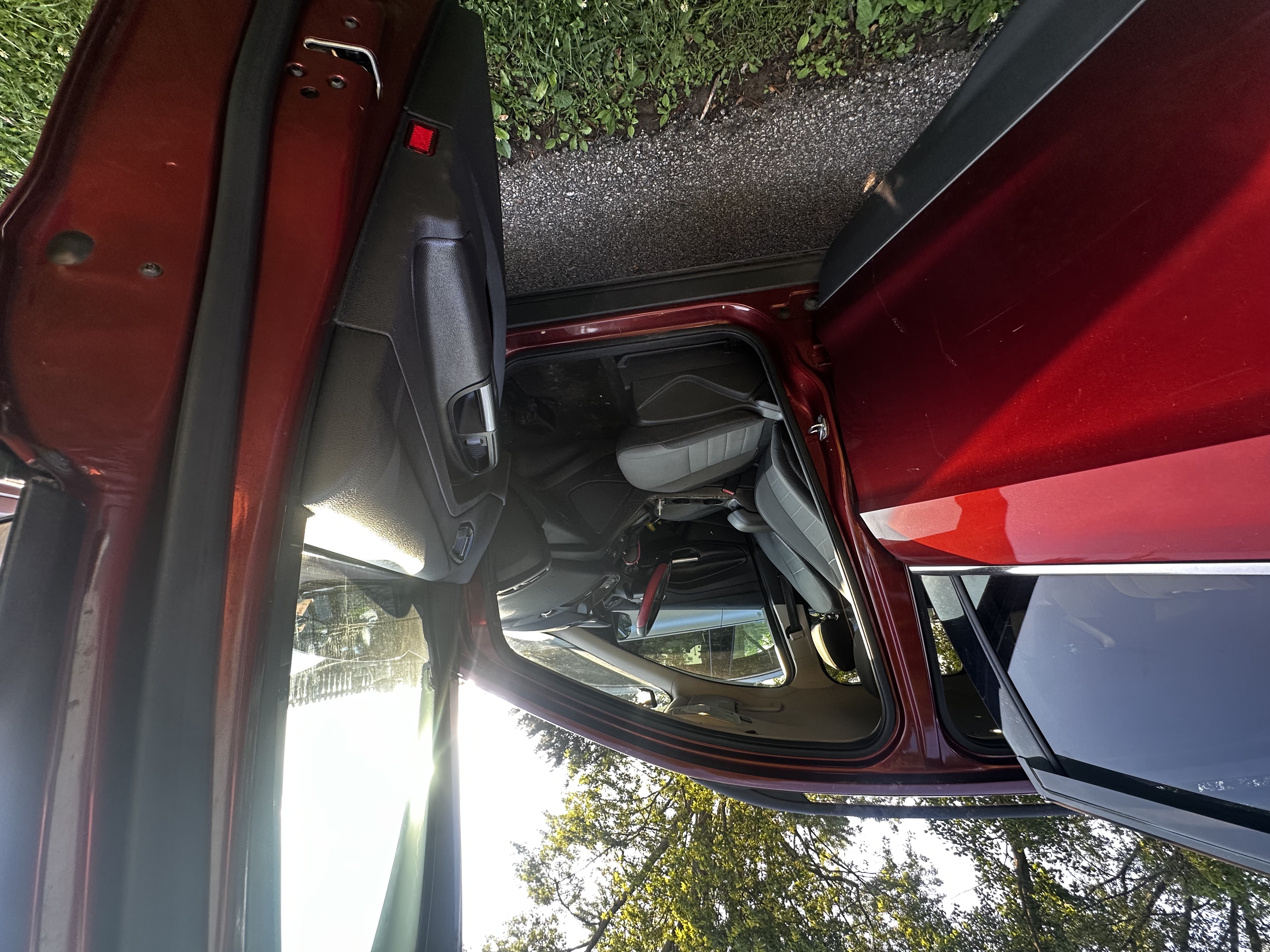 Used 2015 Ford Escape SE w/ Equipment Group 201A FWD image 5