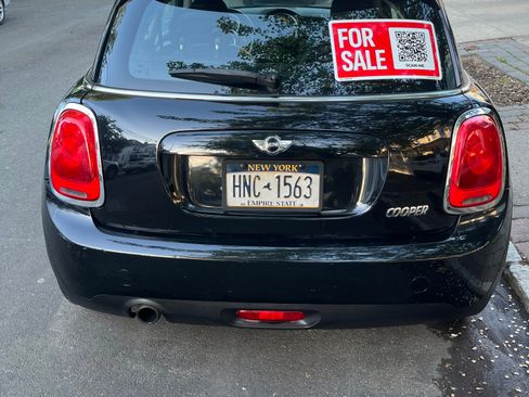 Used 2017 MINI Cooper 2-Door Hardtop FWD image 2