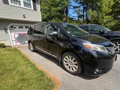 Used 2017 Toyota Sienna Limited Premium w/ Protection Package