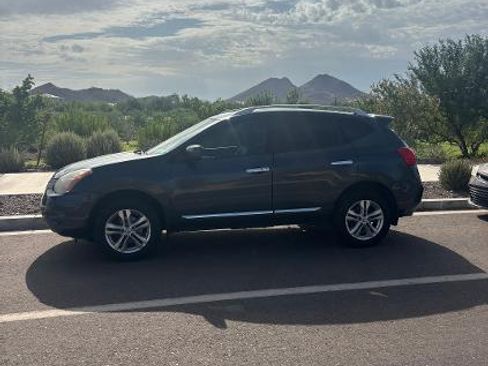 Used 2013 Nissan Rogue SV w/ Premium Pkg AWD/4WD image 8
