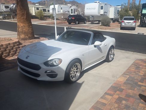 Used 2017 FIAT 124 Spider Lusso image 15
