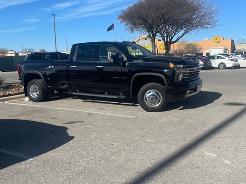 Used 2022 Chevrolet Silverado 3500 High Country w/ Safety Package II image 2