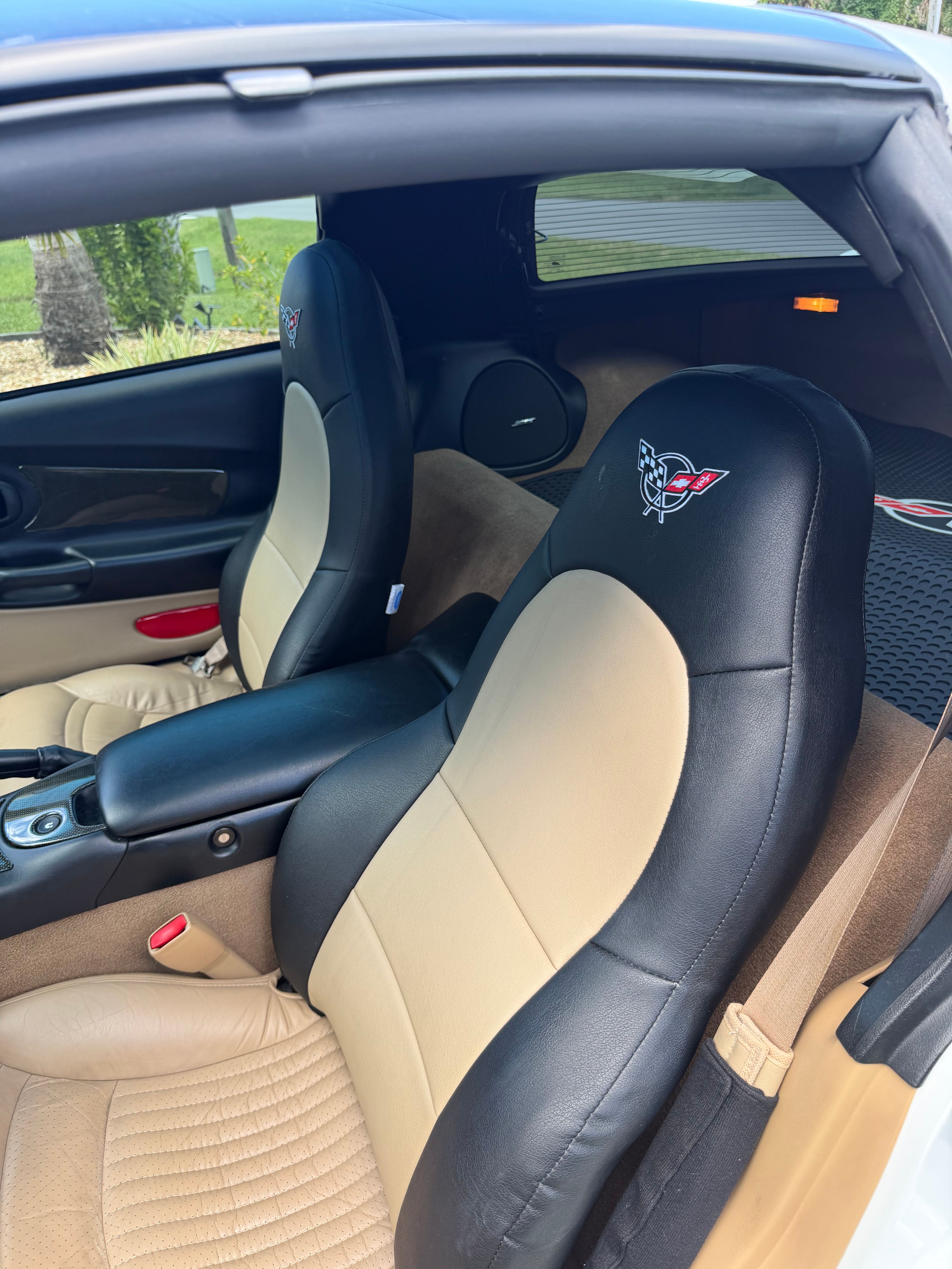 Used 1998 Chevrolet Corvette Coupe w/ Roof Pkg RWD image 18