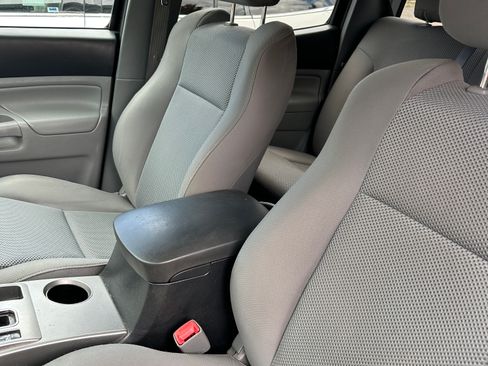 Used 2013 Toyota Tacoma PreRunner w/ TRD Sport Pkg RWD image 18