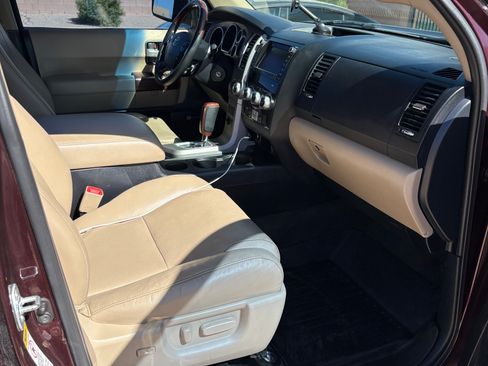Used 2012 Toyota Sequoia Platinum AWD/4WD image 9