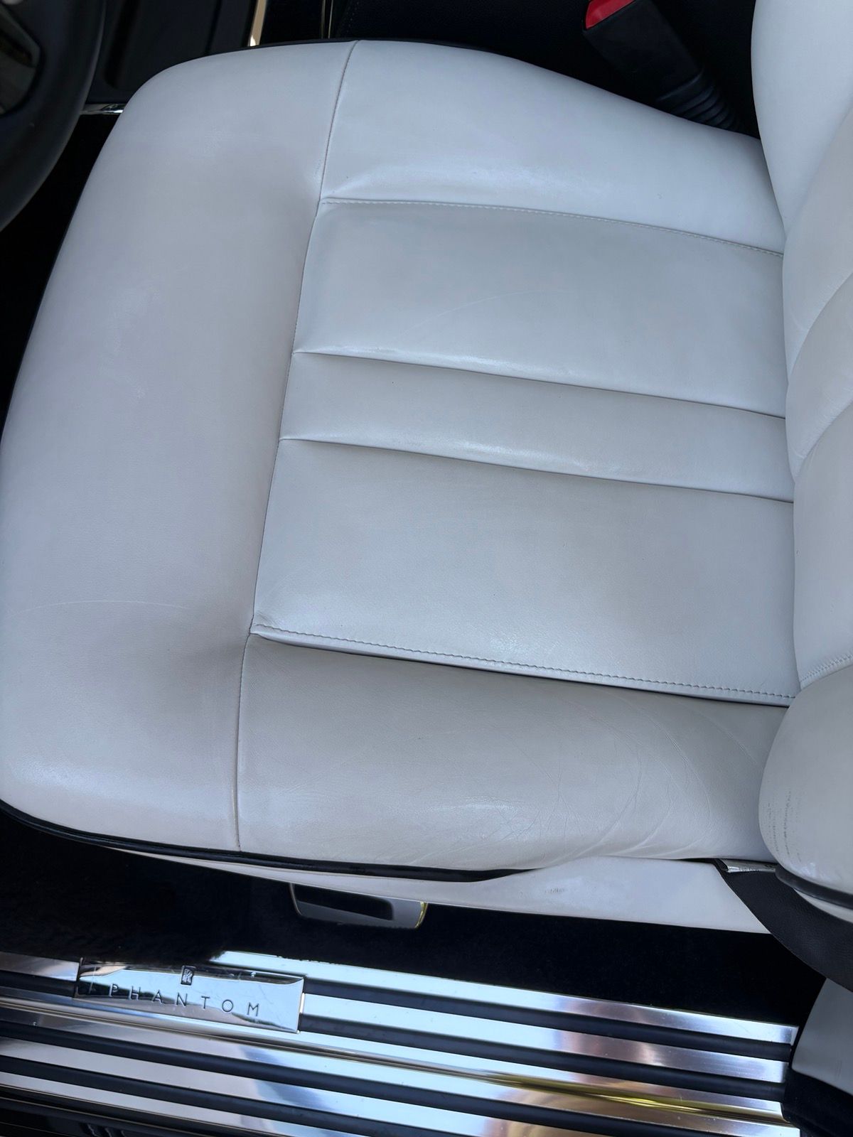 Used 2015 Rolls-Royce Phantom Sedan RWD image 23