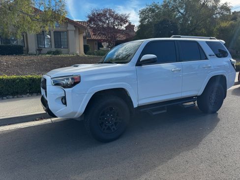 Used 2018 Toyota 4Runner TRD Pro image 1